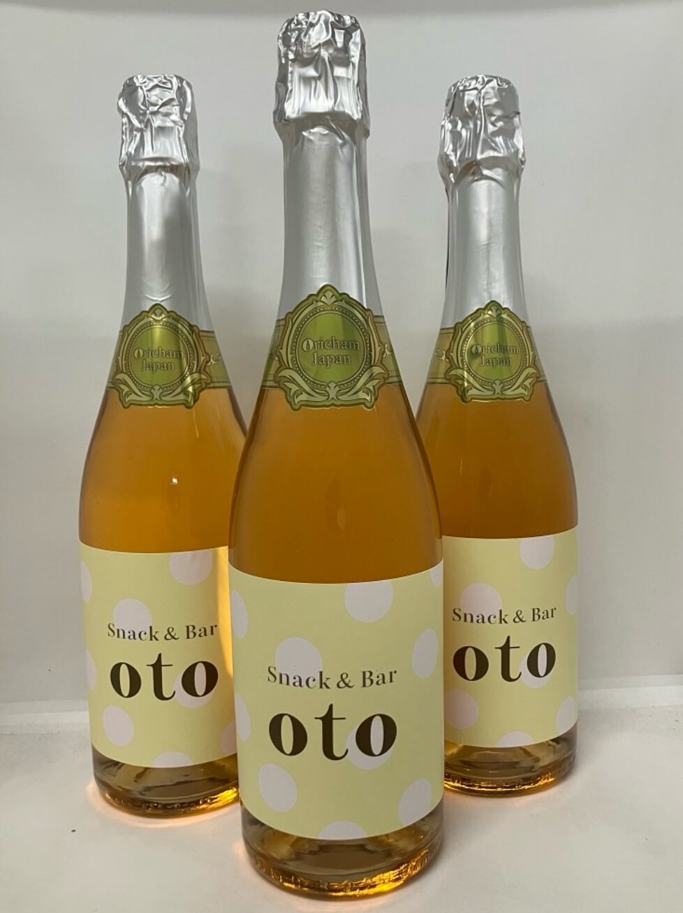 oto スパークリングワイン